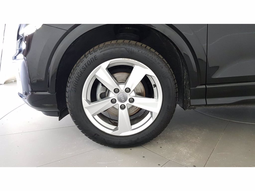 AUDI Q2 30 1.0 tfsi admired