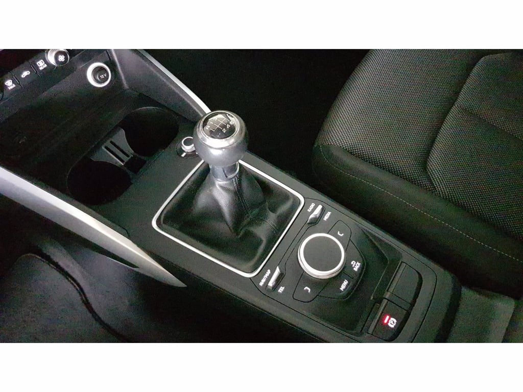 AUDI Q2 30 1.0 tfsi admired