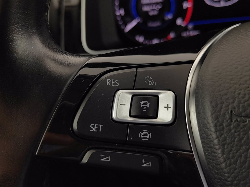 VOLKSWAGEN Golf 5p 1.5 tsi executive 130cv
