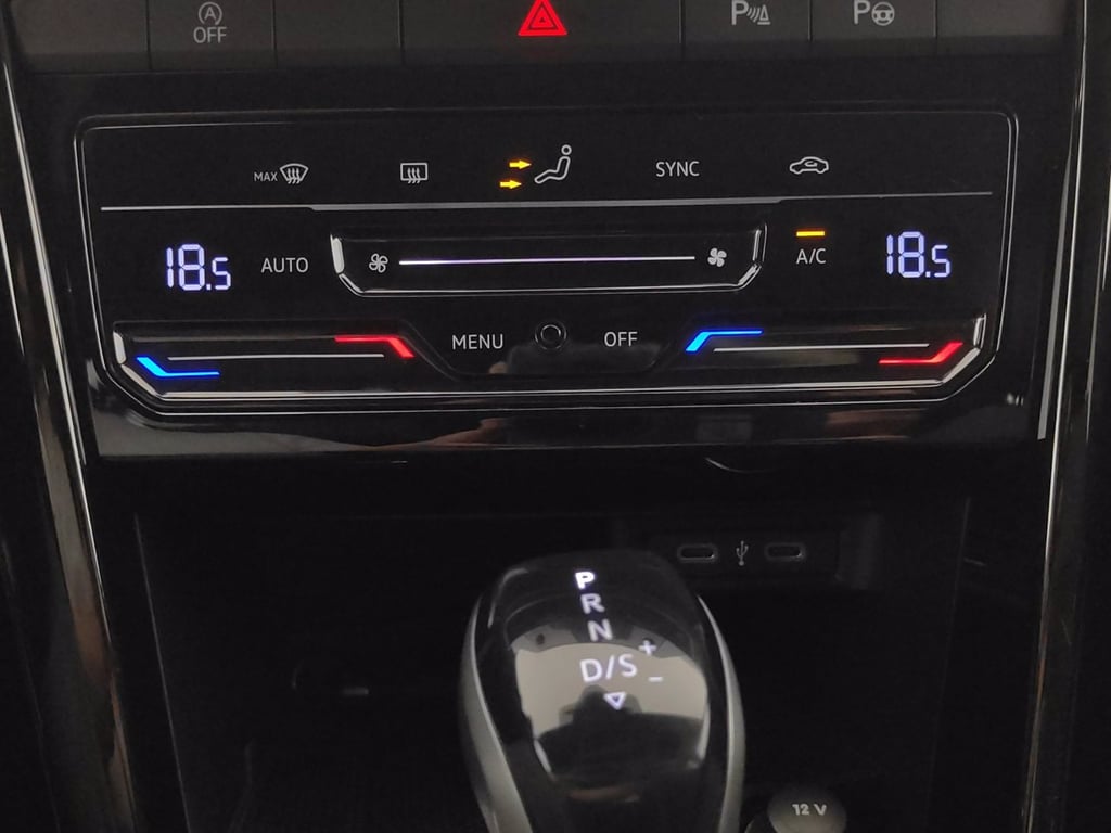 VOLKSWAGEN T-roc 1.5 tsi r-line dsg