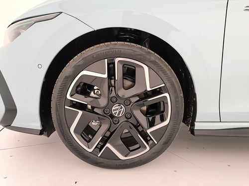 VOLKSWAGEN Golf 1.5 etsi r-line plus 150cv dsg