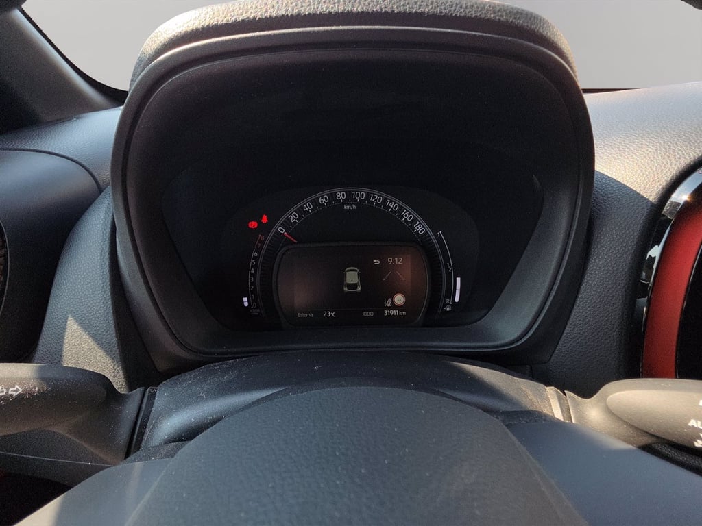 TOYOTA Aygo x 1.0 lounge 72cv