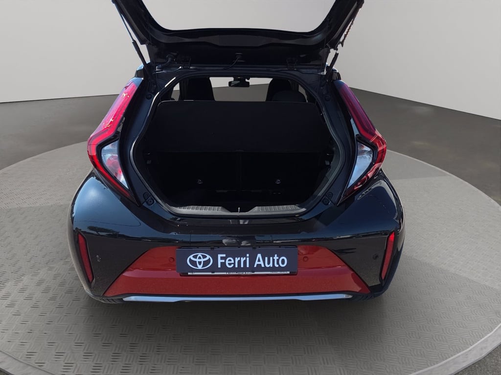 TOYOTA Aygo x 1.0 lounge 72cv