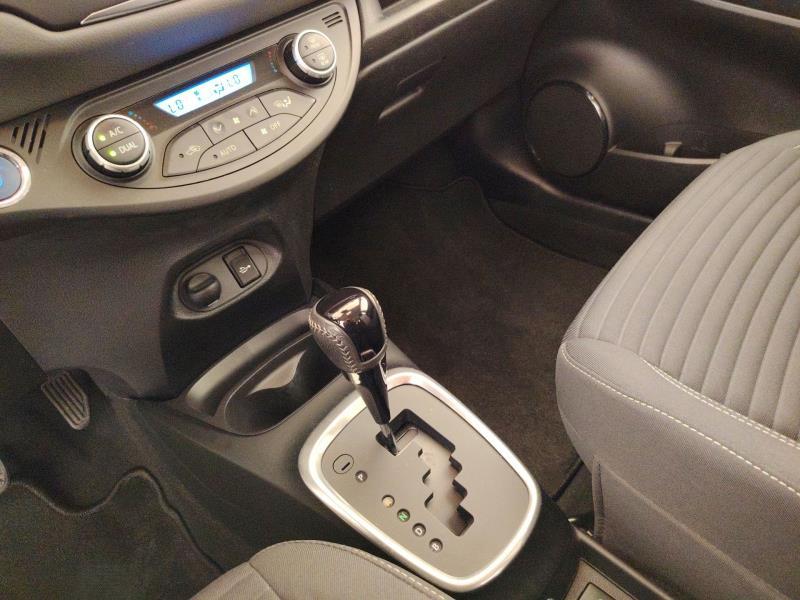 TOYOTA Yaris 5p 1.5h active