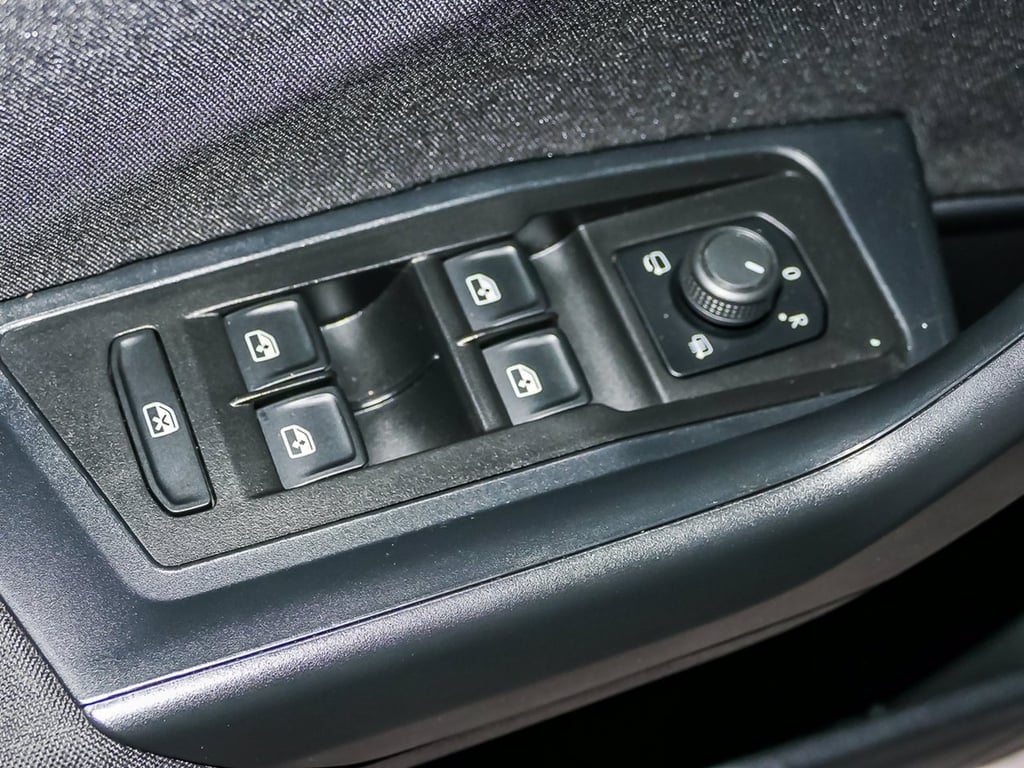 VOLKSWAGEN T-roc 1.0 tsi sport