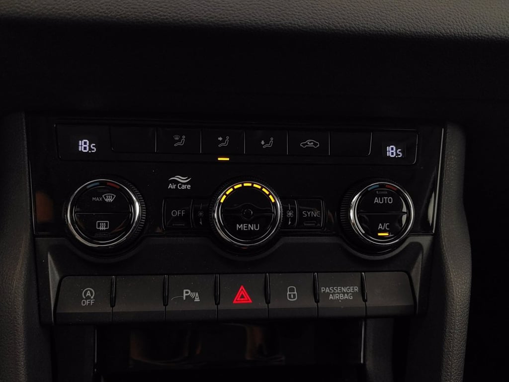 SKODA Karoq 1.5 tsi style dsg