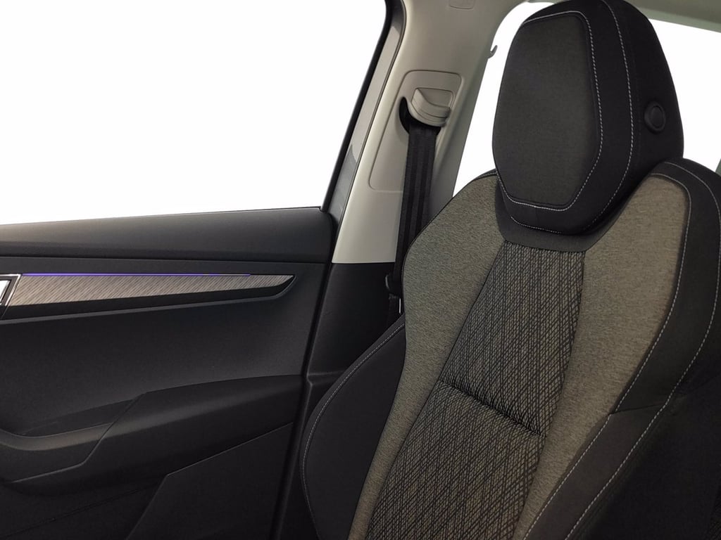 SKODA Karoq 1.5 tsi style dsg