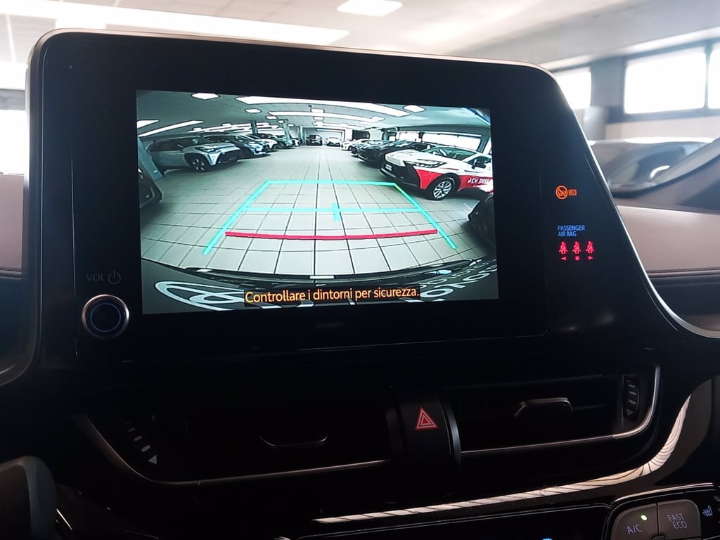 TOYOTA C-hr 1.8h trend e-cvt
