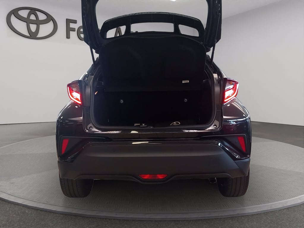 TOYOTA C-hr 1.8h trend e-cvt