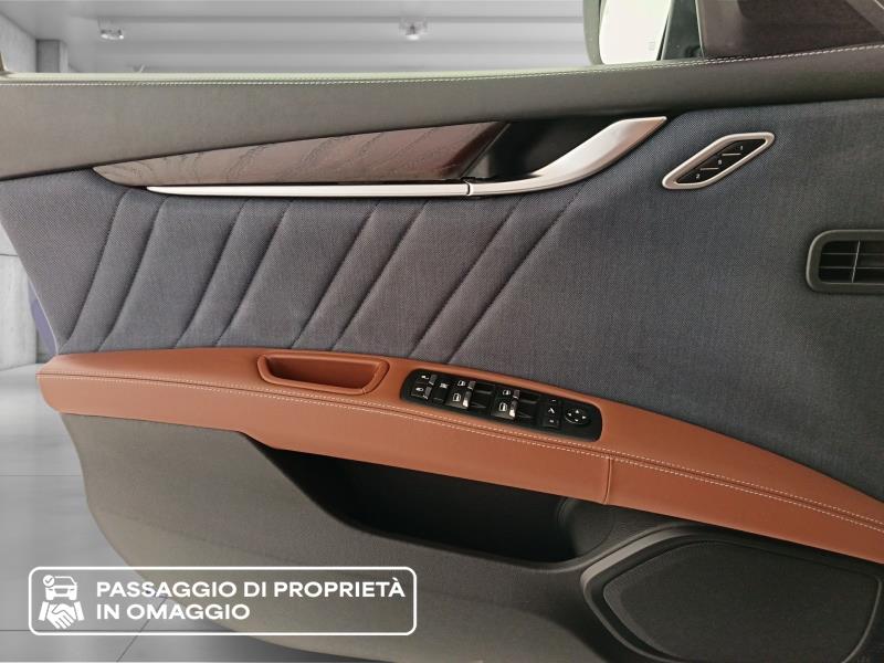 MASERATI Ghibli 3.0 v6 bt gransport nerissimo 350cv auto my18