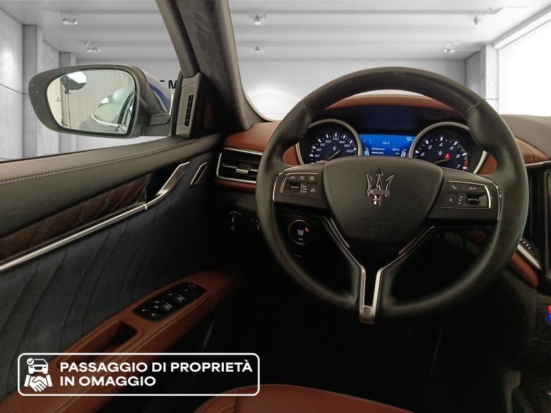 MASERATI Ghibli 3.0 v6 bt gransport nerissimo 350cv auto my18