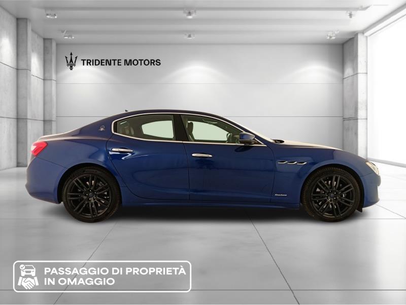 MASERATI Ghibli 3.0 v6 bt gransport nerissimo 350cv auto my18