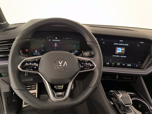 VOLKSWAGEN Touareg 3.0 v6 tdi scr r-line 231cv auto