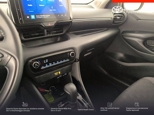 TOYOTA Yaris 1.5h trend