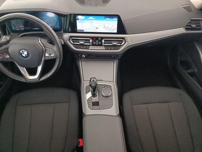 BMW 318d touring mhev 48v business advantage auto