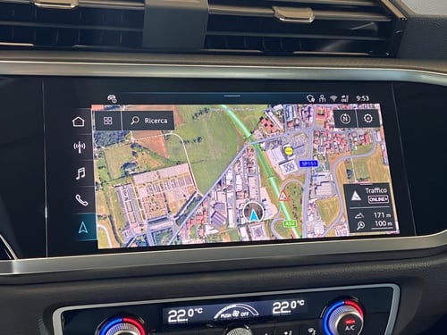 AUDI Q3 35 2.0 tdi business advanced s-tronic