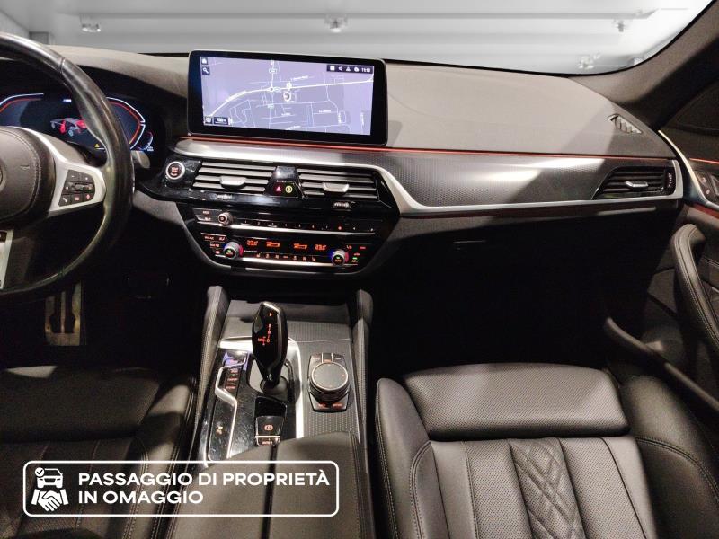 BMW 520d touring mhev 48v xdrive msport auto