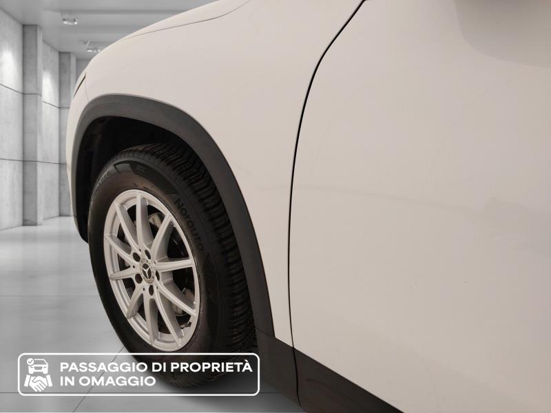 MERCEDES Gla 180 d business auto