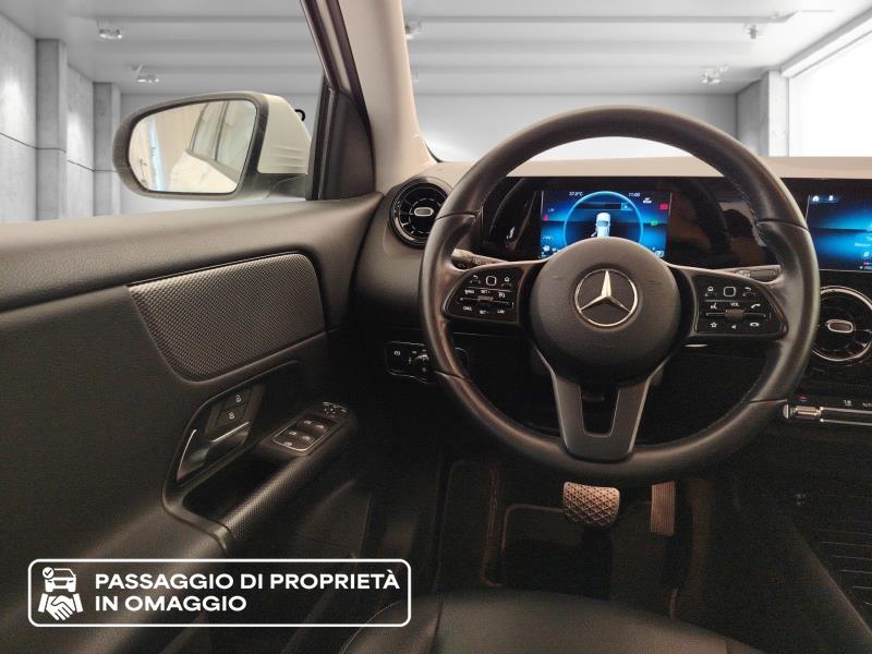 MERCEDES Gla 180 d business auto