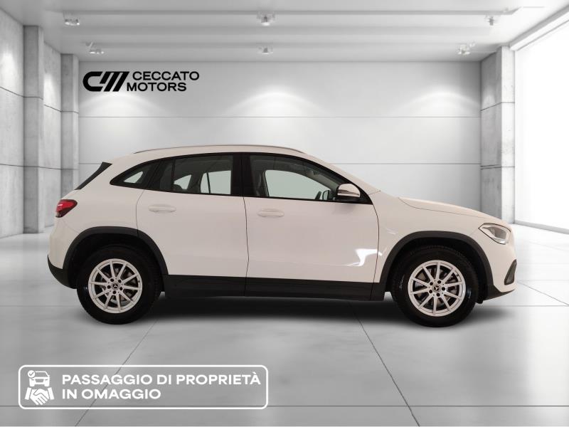 MERCEDES Gla 180 d business auto
