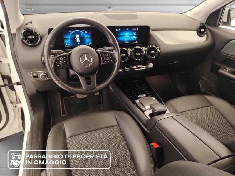 MERCEDES Gla 180 d business auto
