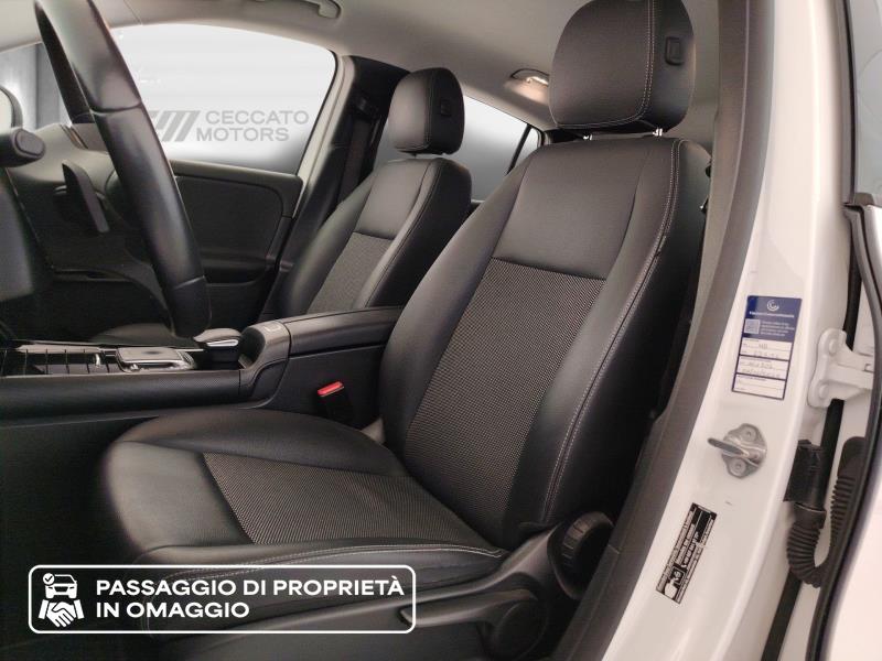 MERCEDES Gla 180 d business auto