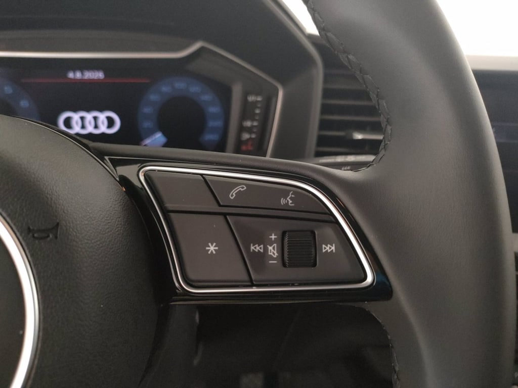 AUDI A1 sportback 30 1.0 tfsi business 116cv