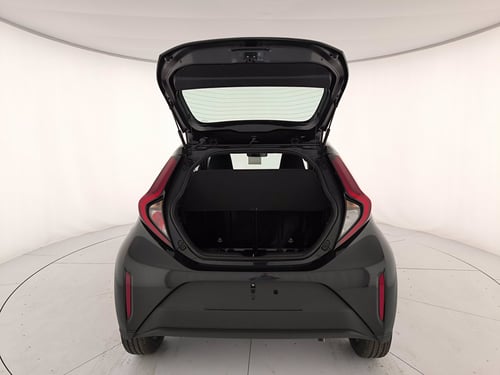 TOYOTA Aygo x 1.5 hybrid e-cvt