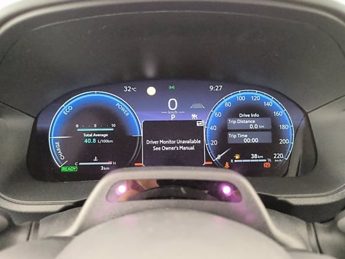 TOYOTA Yaris 1.5h 130 premium