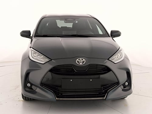 TOYOTA Yaris 1.5h 130 premium