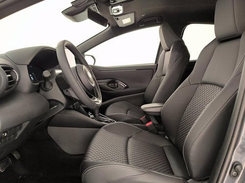 TOYOTA Yaris 1.5h 130 premium