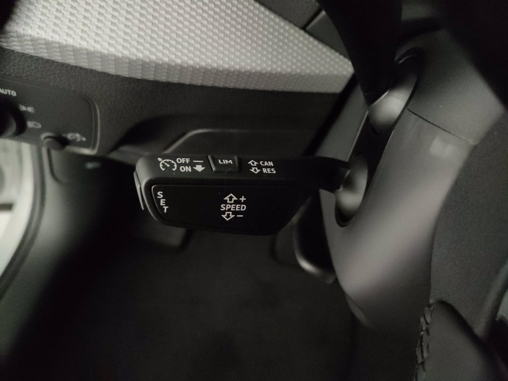 AUDI Q2 35 1.5 tfsi identity black s-tronic
