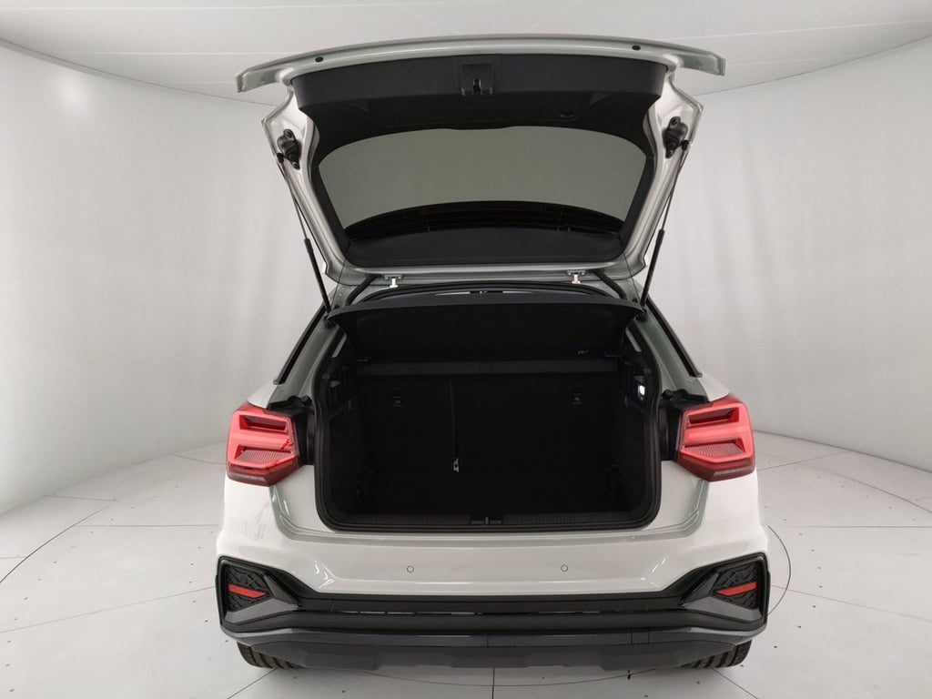 AUDI Q2 35 1.5 tfsi identity black s-tronic