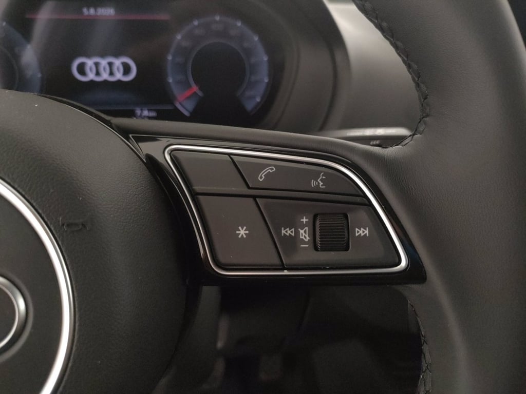 AUDI Q2 35 1.5 tfsi business advanced s-tronic