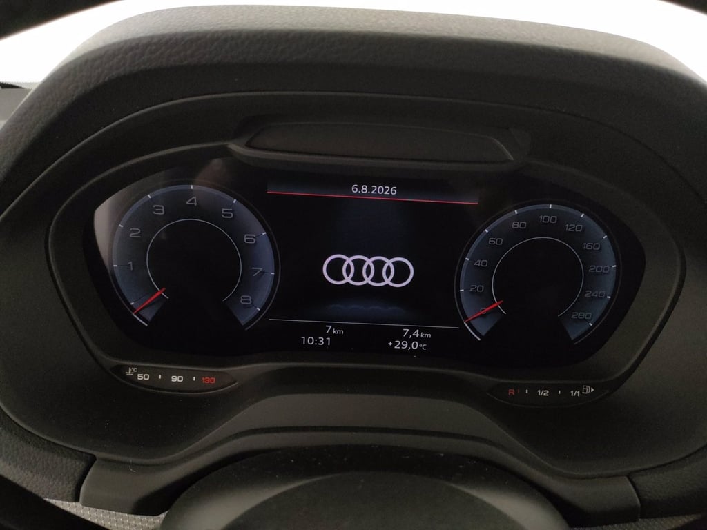 AUDI Q2 35 1.5 tfsi business s-tronic