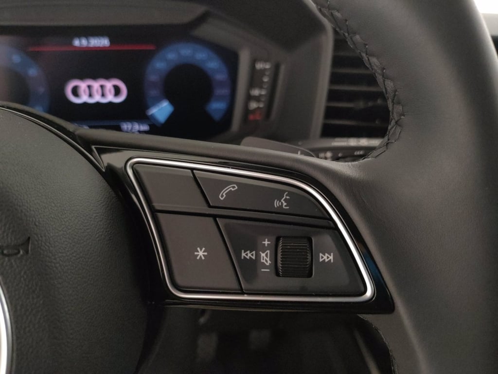 AUDI A1 sportback 30 1.0 tfsi business 116cv s-tronic