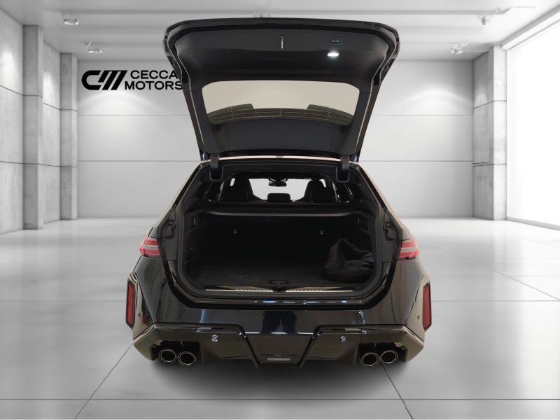 BMW M5 touring 4.4 727cv auto