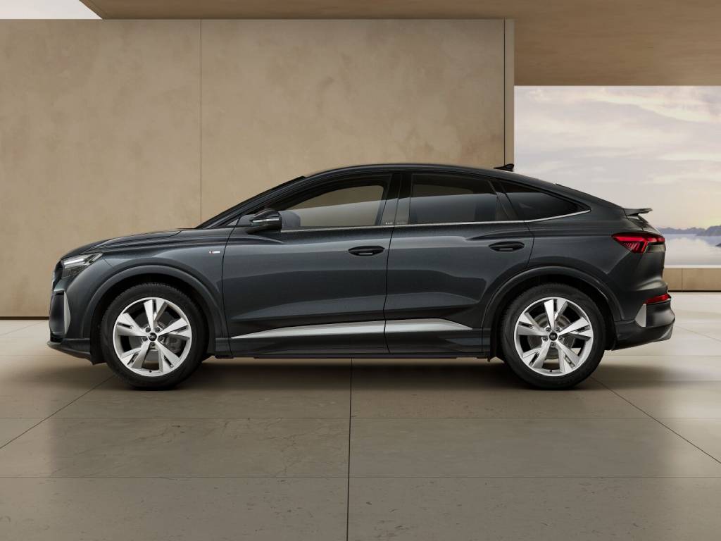 AUDI Q4 SBP e-tron S Line