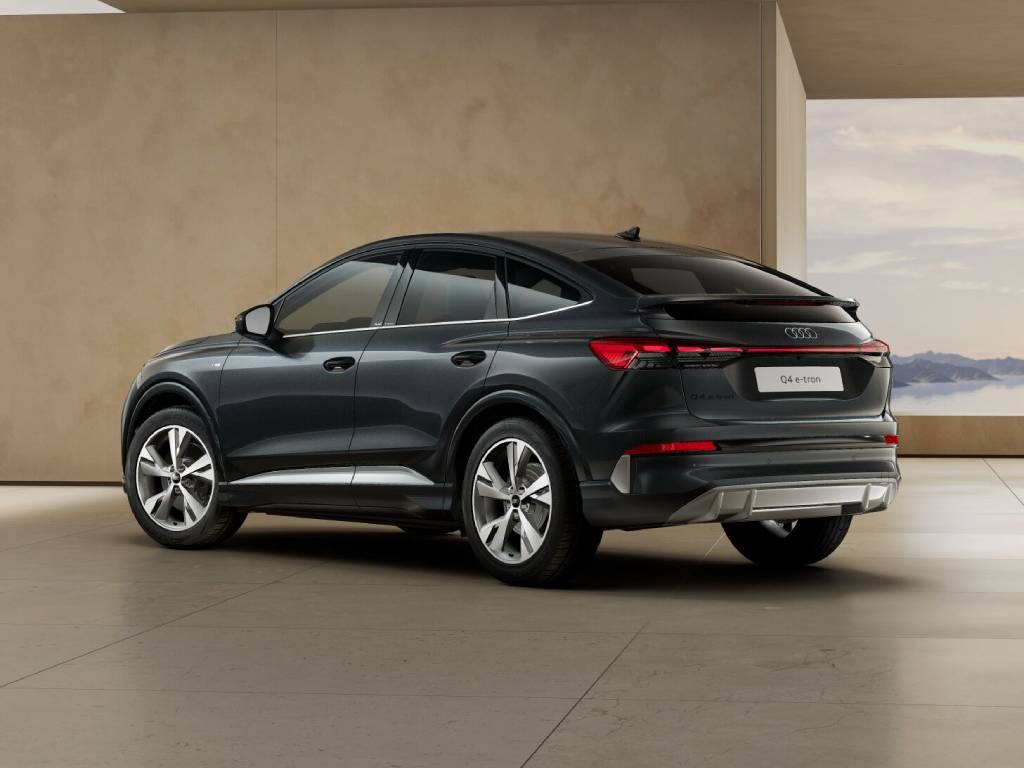 AUDI Q4 SBP e-tron S Line