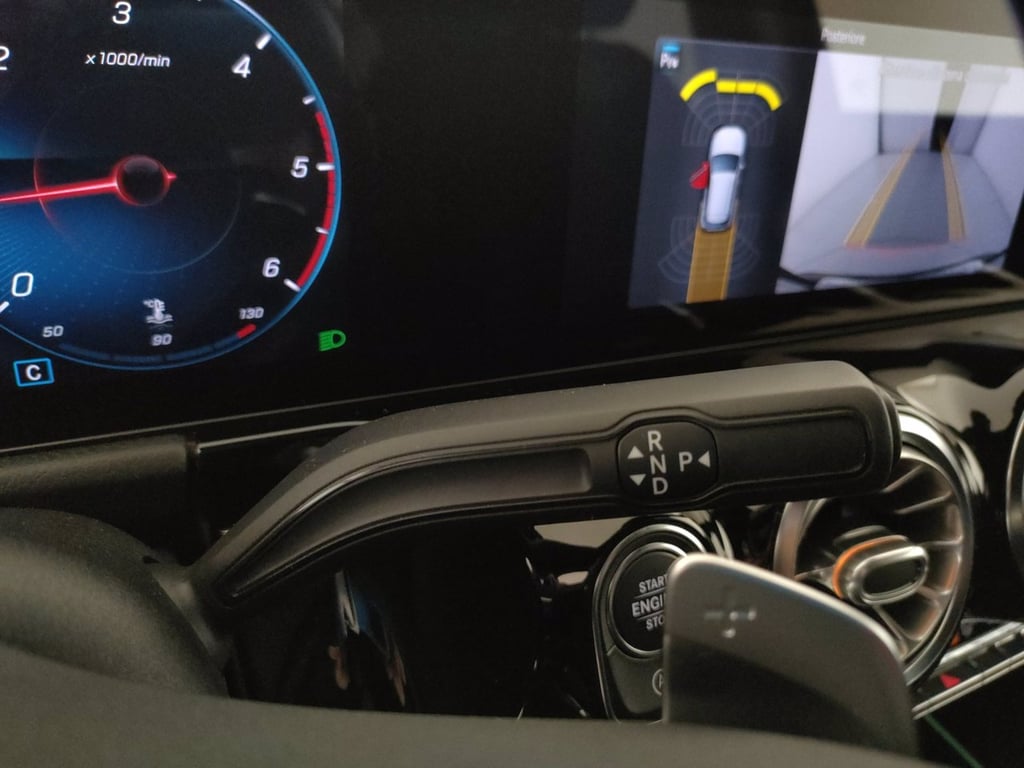 MERCEDES Gla 200 d premium 4matic auto