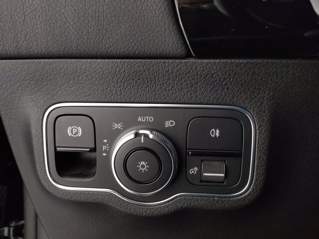 MERCEDES Gla 200 d premium 4matic auto