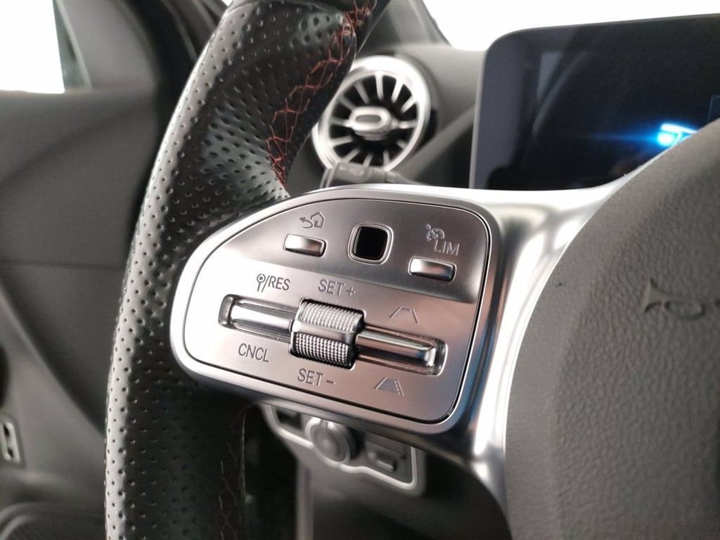 MERCEDES Gla 200 d premium 4matic auto