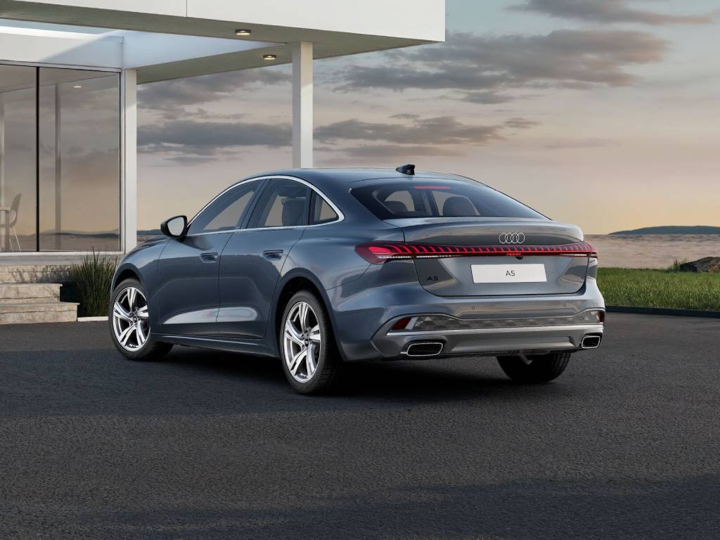 AUDI A5 e-hybrid 220 kW quattro S tronic Business Advanced