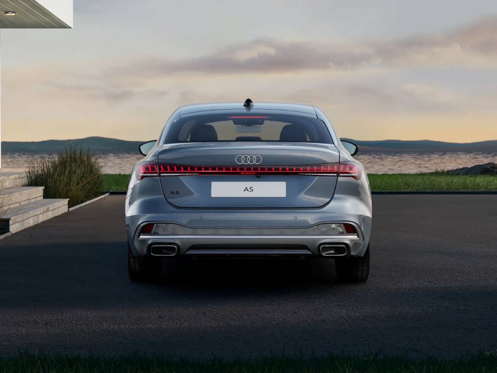 AUDI A5 e-hybrid 220 kW quattro S tronic Business Advanced