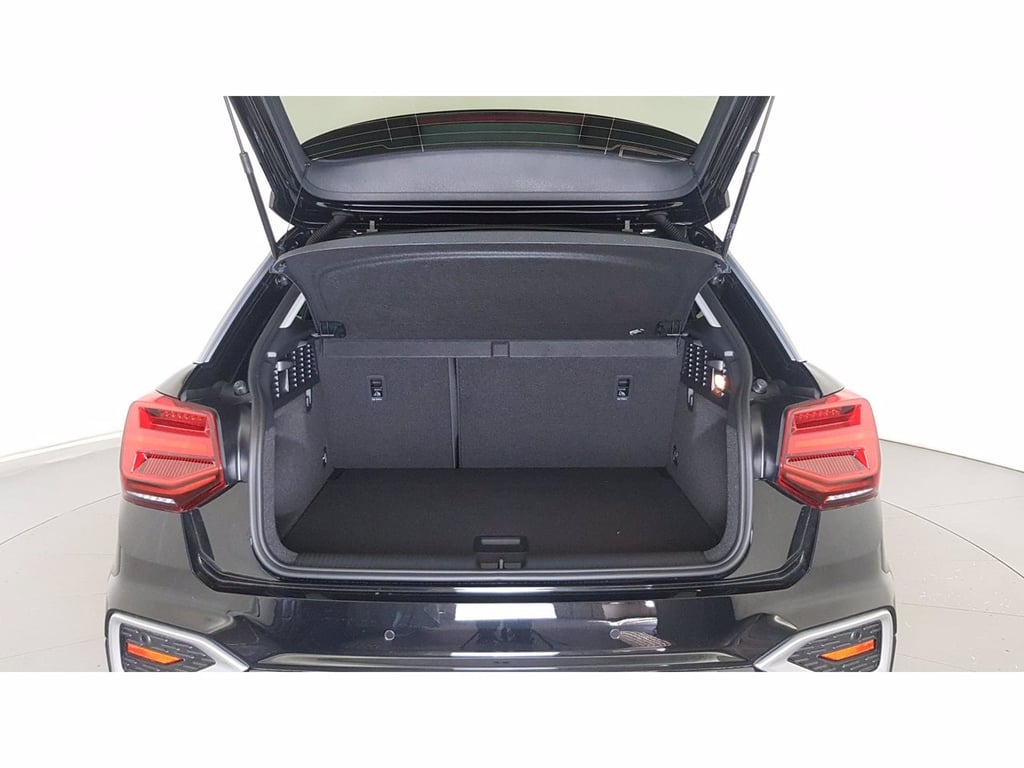 AUDI Q2 30 2.0 tdi business advanced