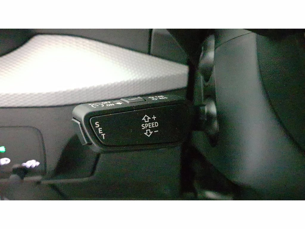 AUDI Q2 30 1.0 tfsi business advanced 116cv
