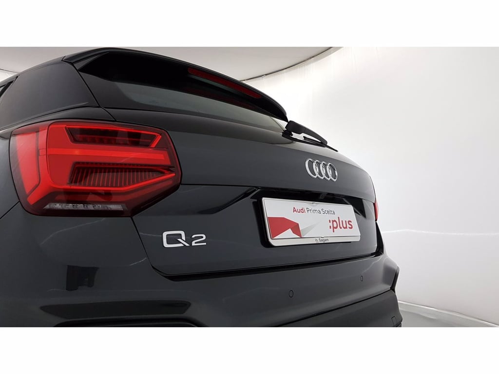AUDI Q2 30 2.0 tdi business