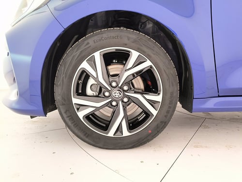 TOYOTA Yaris 1.5h trend
