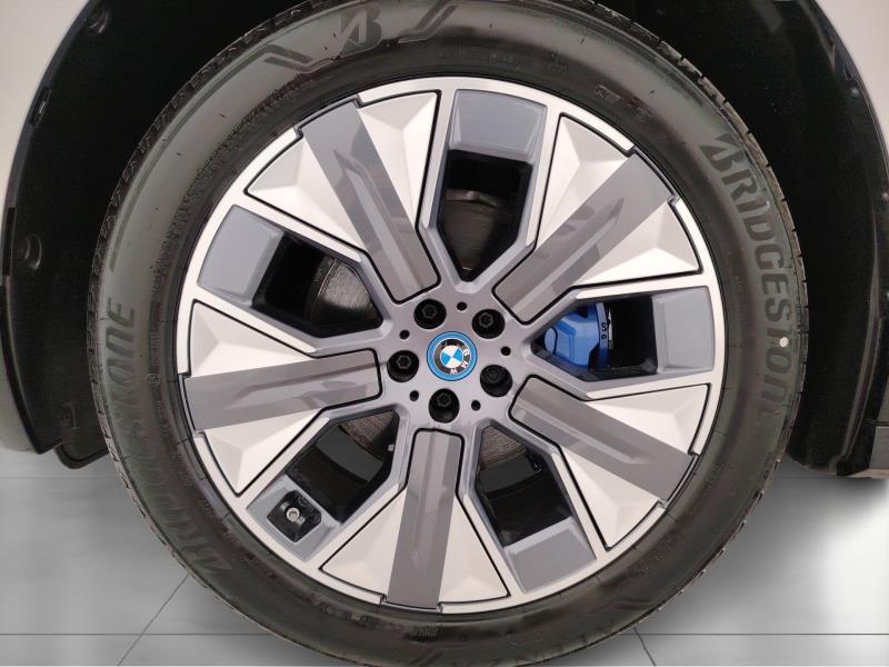 BMW Ix xdrive40 pacchetto sportivo