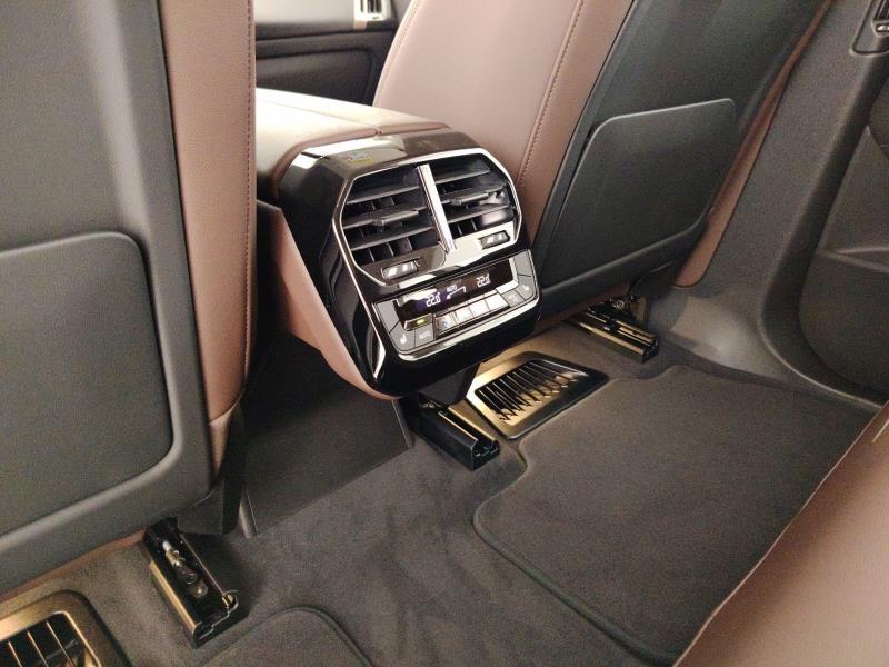 BMW Ix xdrive40 pacchetto sportivo